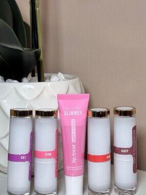 Revlon Glass Shine Lipstick Bundle + Lip Treat Set New